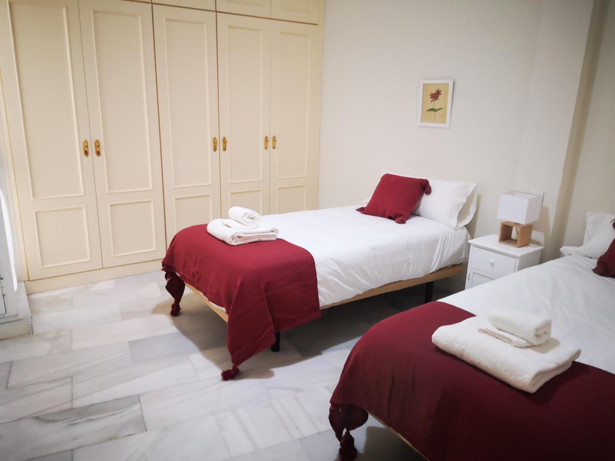 Charming Bright Apartment With Balconies On Cuesta Del Rosario Sevilla Eksteriør billede